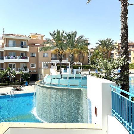 H&O Golden Sun Suite Paphos Bagian luar foto