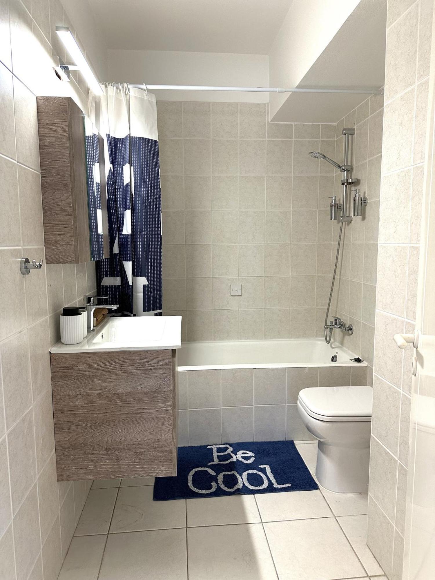 H&O Golden Sun Suite Paphos Bagian luar foto