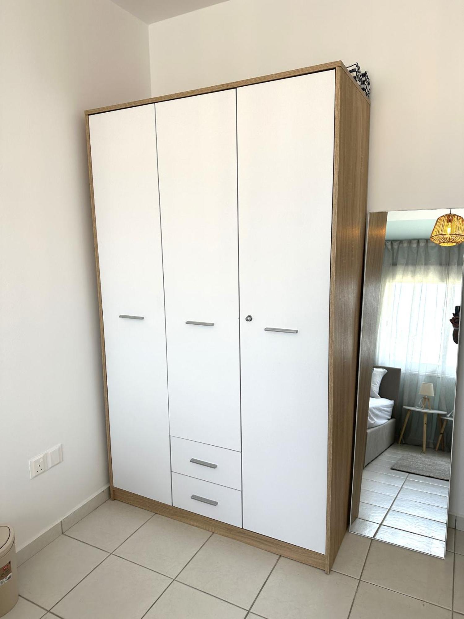 H&O Golden Sun Suite Paphos Bagian luar foto