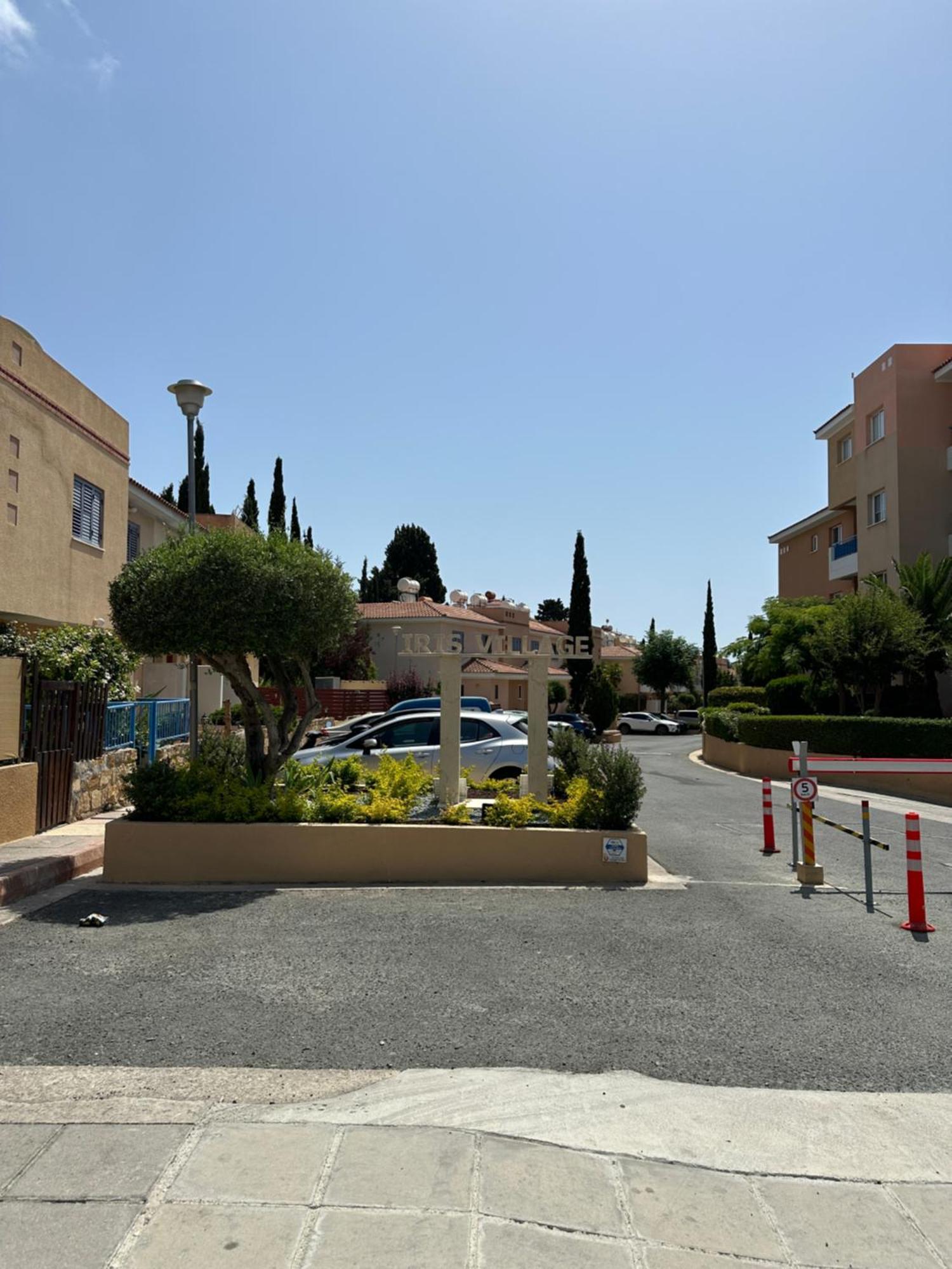 H&O Golden Sun Suite Paphos Bagian luar foto