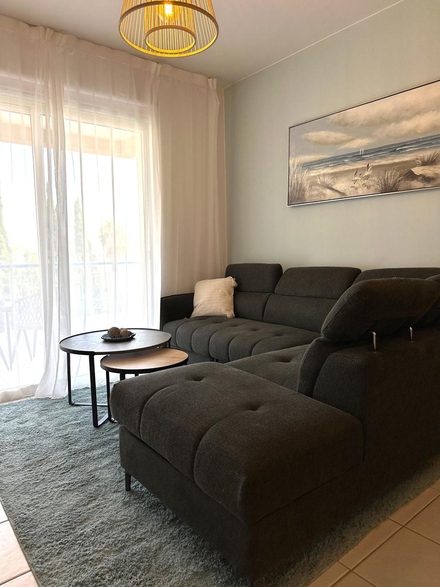 H&O Golden Sun Suite Paphos Bagian luar foto